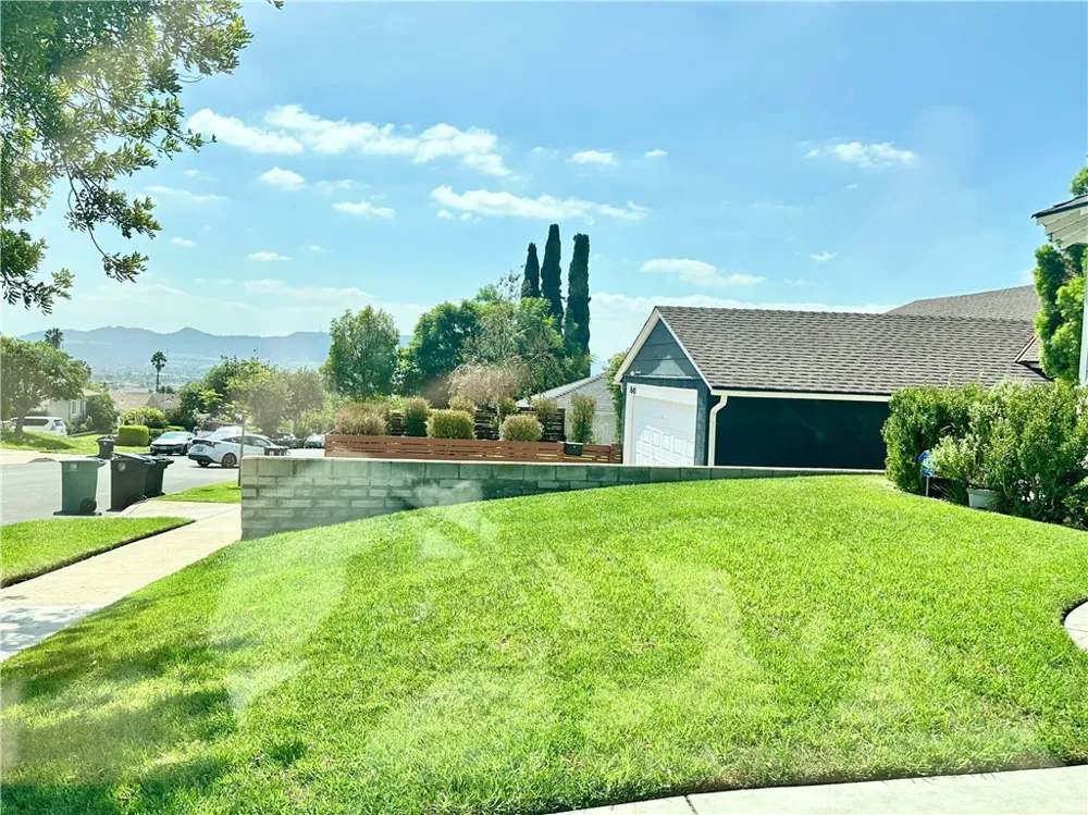 2649 Parish Burbank, CA 91504