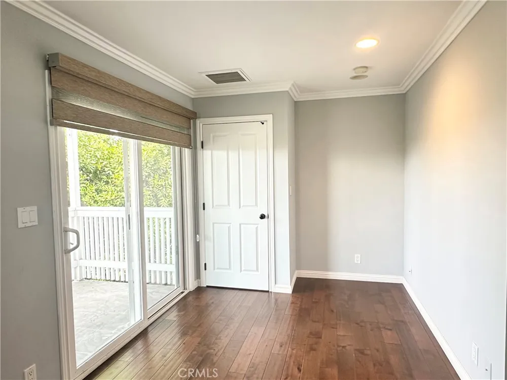 2649 Parish Burbank, CA 91504