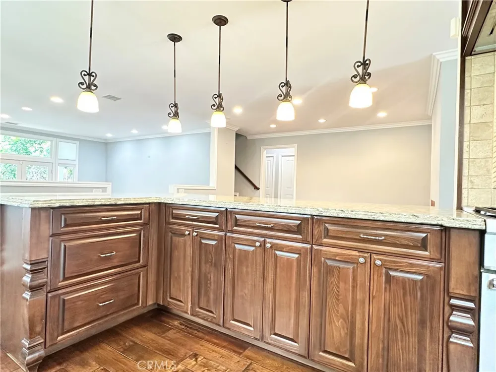 2649 Parish Burbank, CA 91504