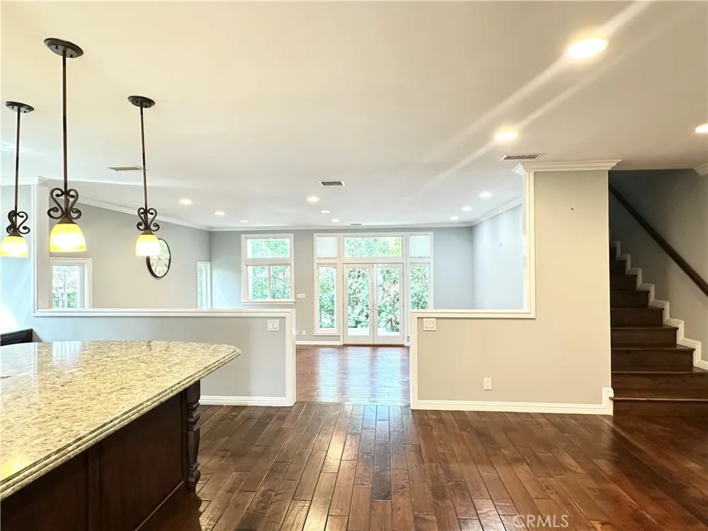 2649 Parish Burbank, CA 91504