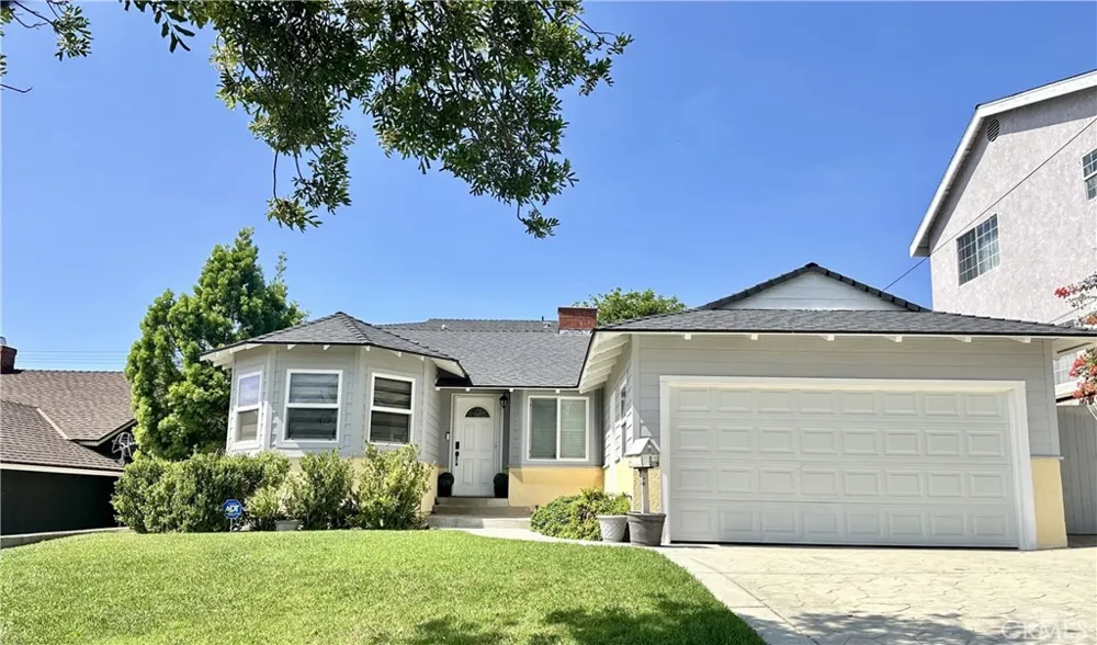 2649 Parish Burbank, CA 91504