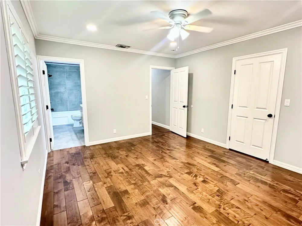 2649 Parish Burbank, CA 91504