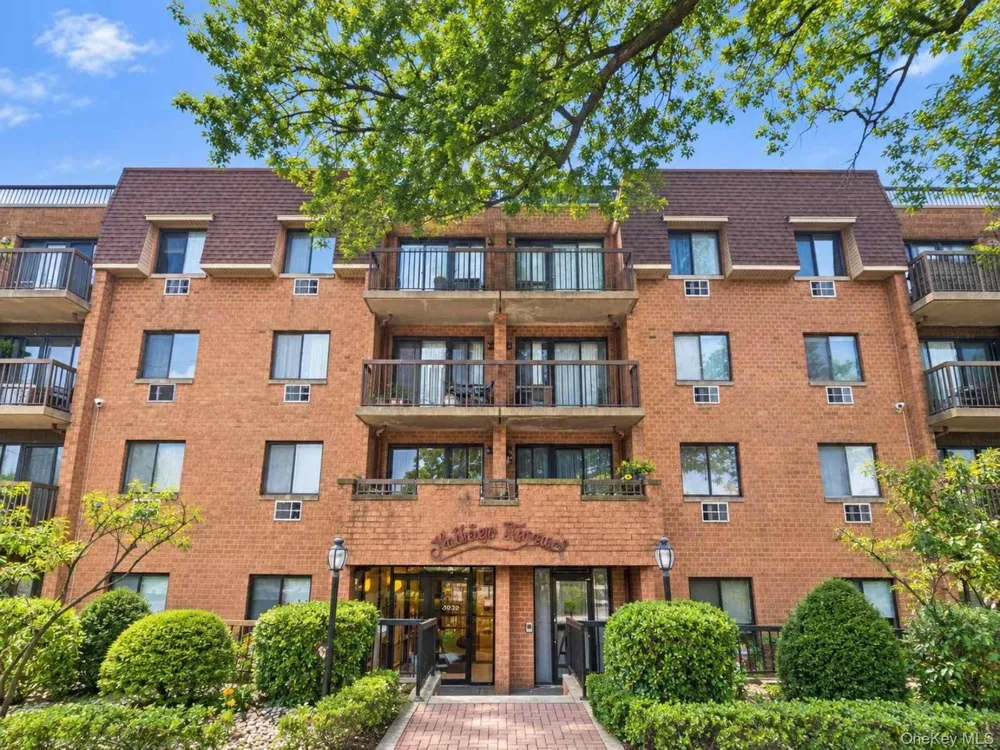 6112 69th Street #2A Middle Village, NY 11379