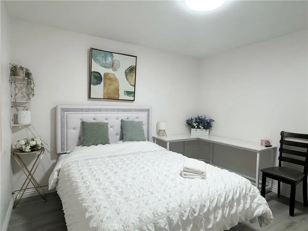 114 W Olive Pomona, CA 91766