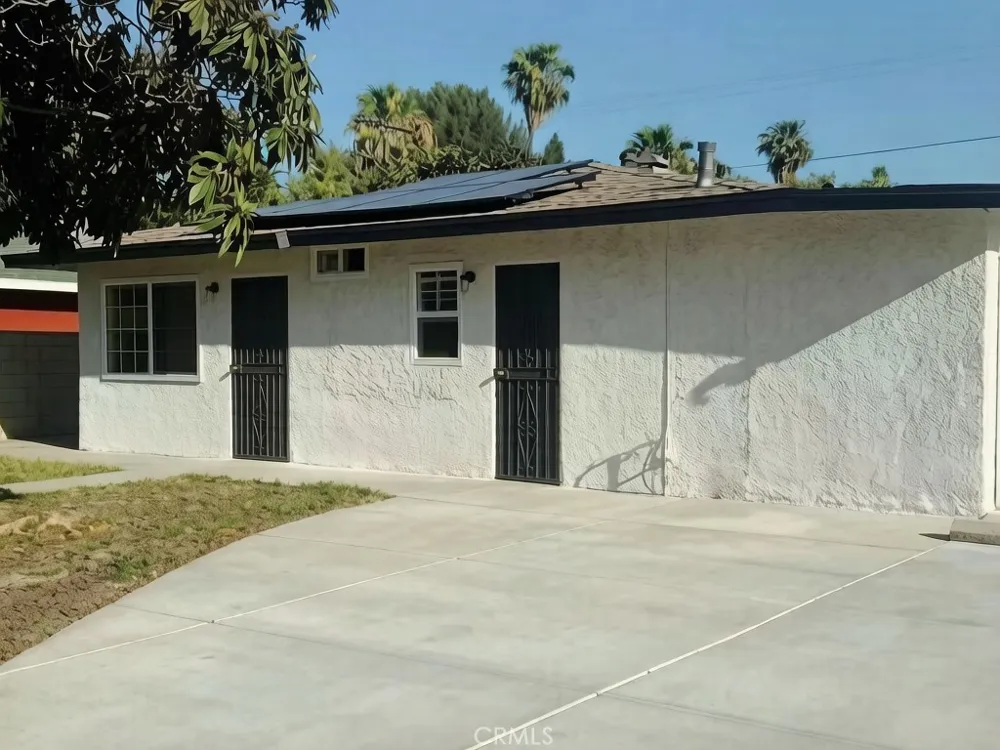 114 W Olive Pomona, CA 91766
