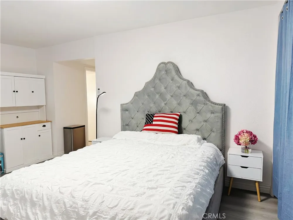 114 W Olive Pomona, CA 91766