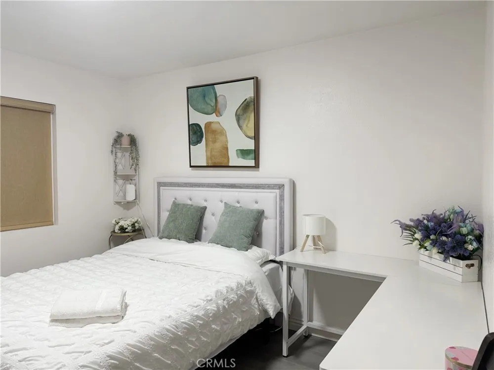 114 W Olive Pomona, CA 91766