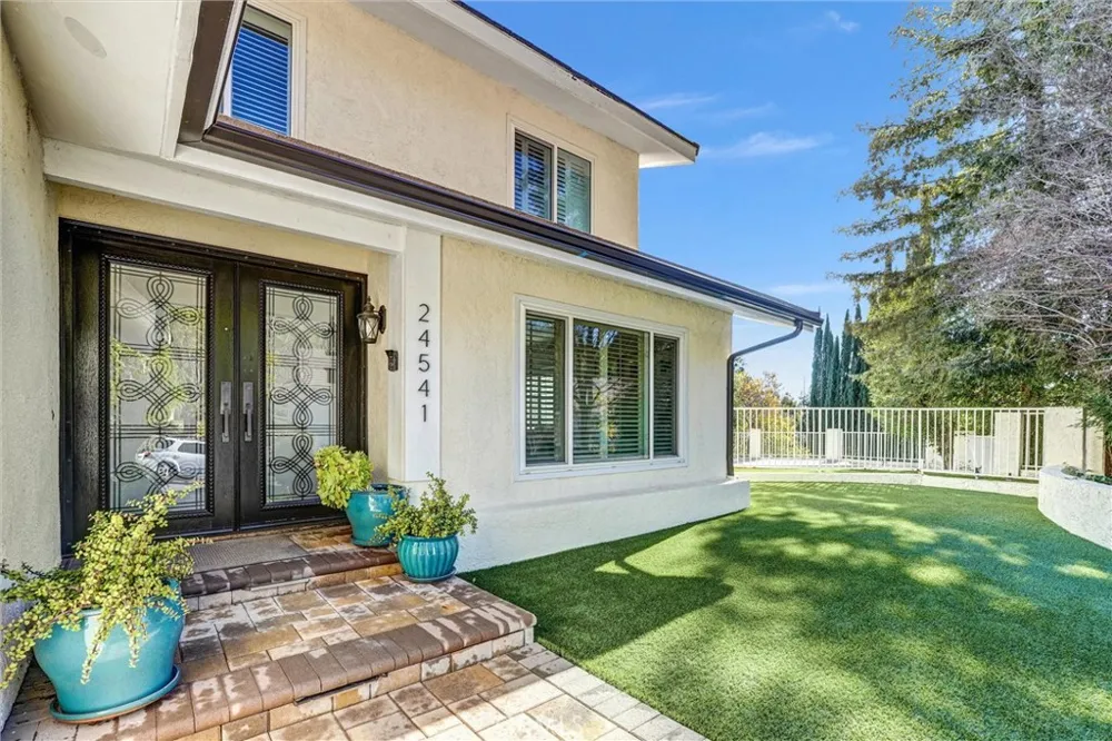 24541 Gardenstone Ln West Hills, CA 91307