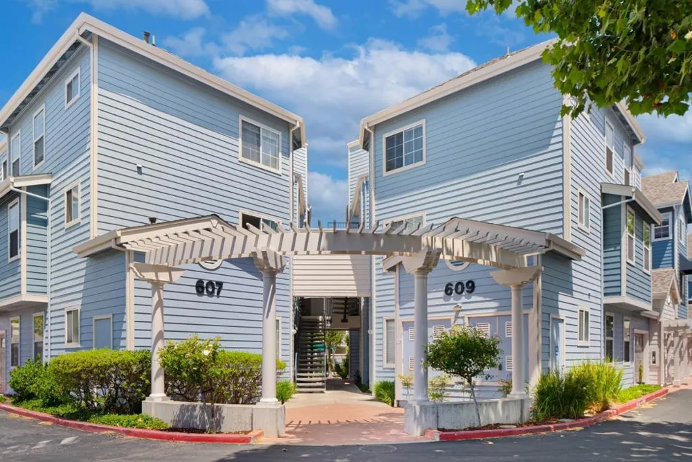 609 Arcadia Terrace #303 Sunnyvale, CA 94085