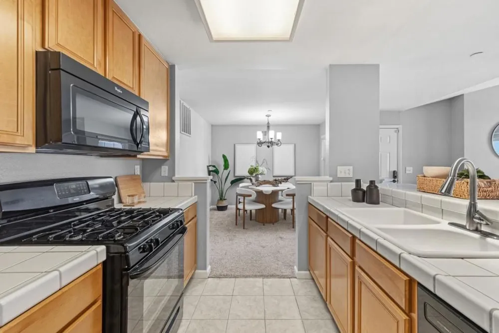 609 Arcadia Terrace #303 Sunnyvale, CA 94085