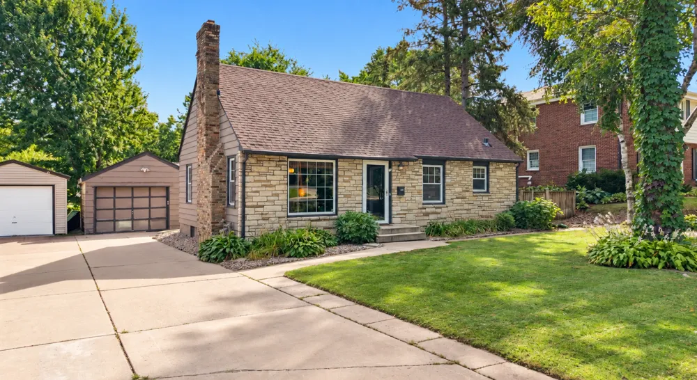 1784 Pascal Street Falcon Heights, MN 55113