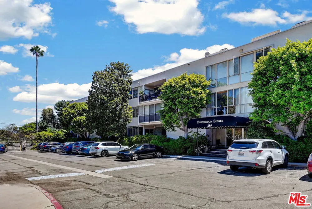 289 S Barrington Avenue #A308 Los Angeles, CA 90049