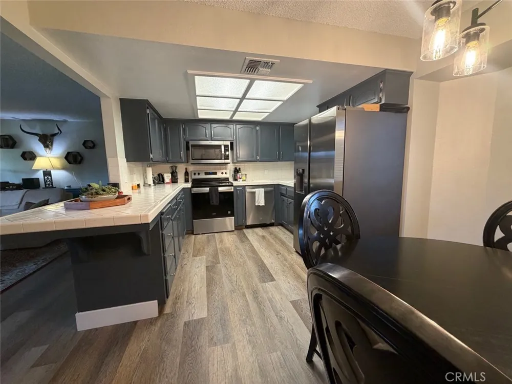 3215 Miramonte Avenue Clovis, CA 93611