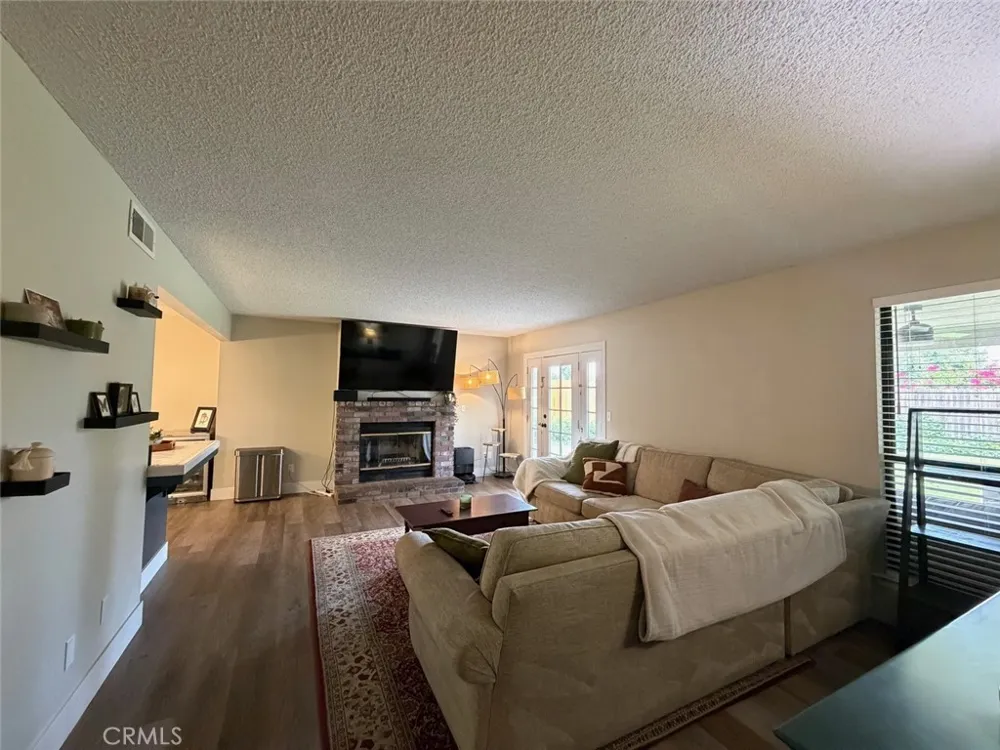 3215 Miramonte Avenue Clovis, CA 93611