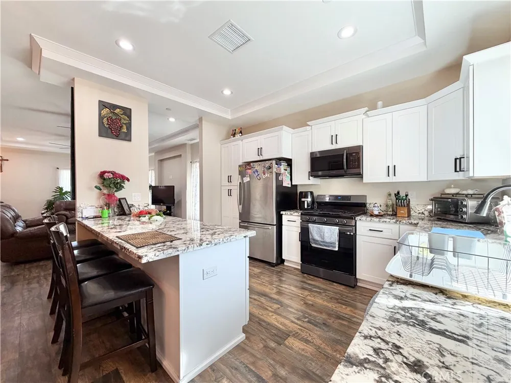 845 S San Jacinto Street Hemet, CA 92543