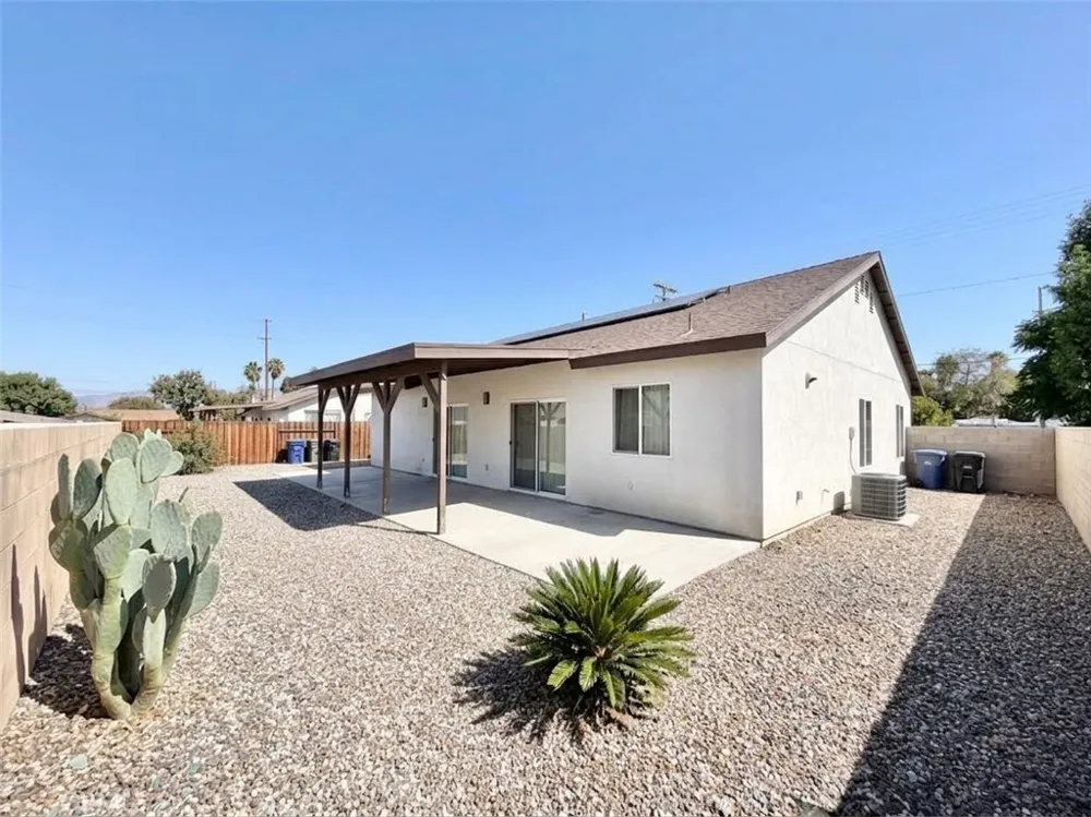 845 S San Jacinto Street Hemet, CA 92543