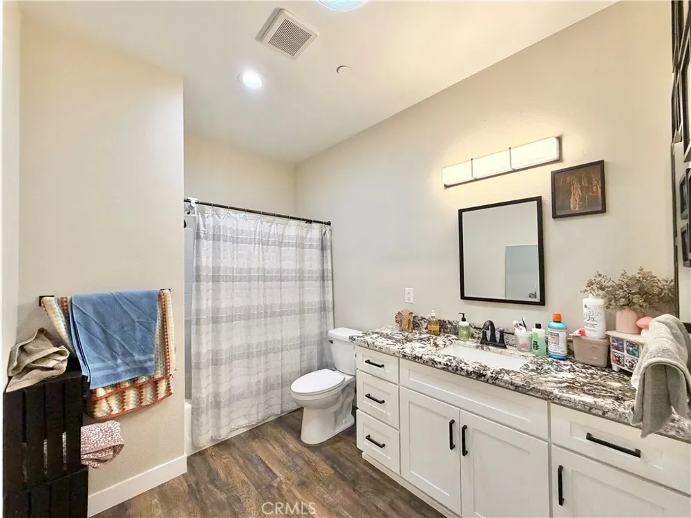845 S San Jacinto Street Hemet, CA 92543