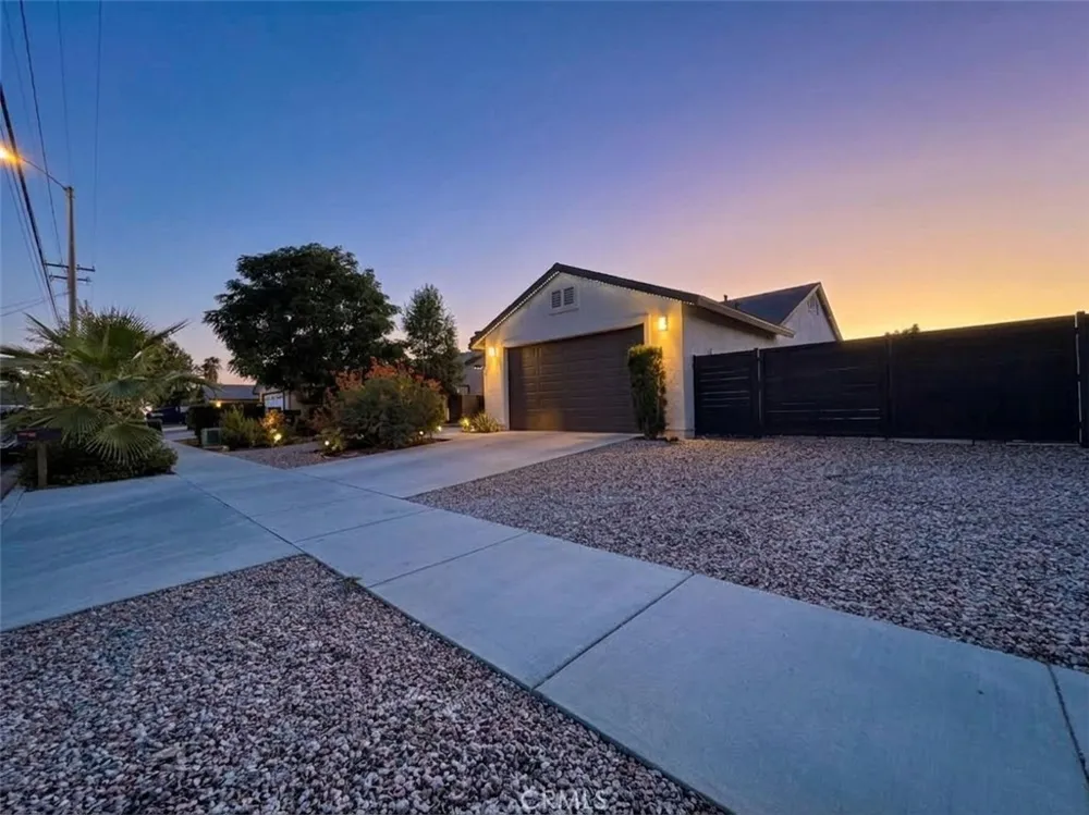 845 S San Jacinto Street Hemet, CA 92543