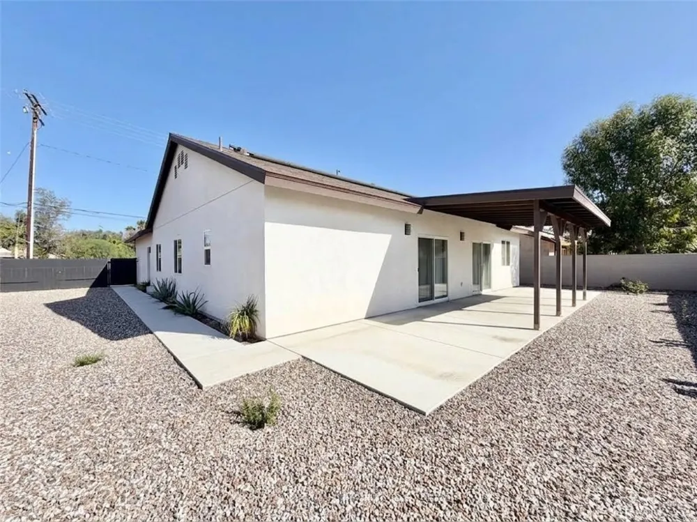 845 S San Jacinto Street Hemet, CA 92543