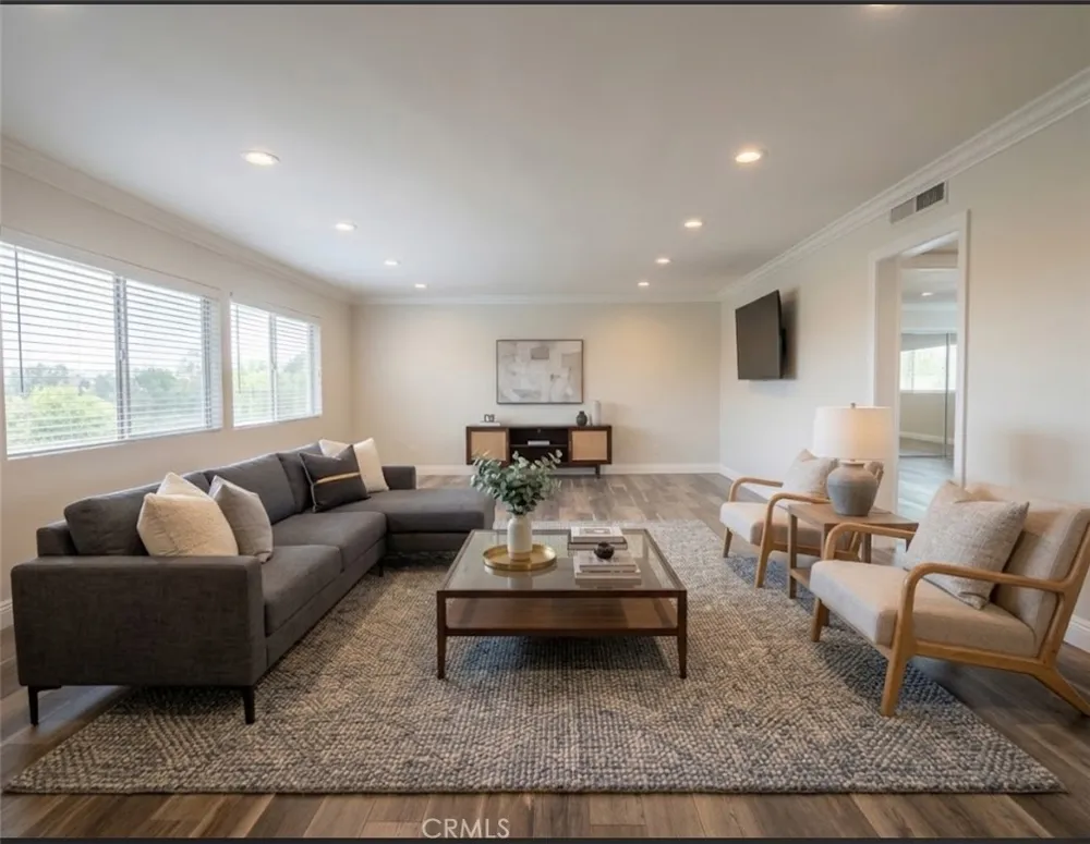 5354 Lindley #204 Los Angeles, CA 91316
