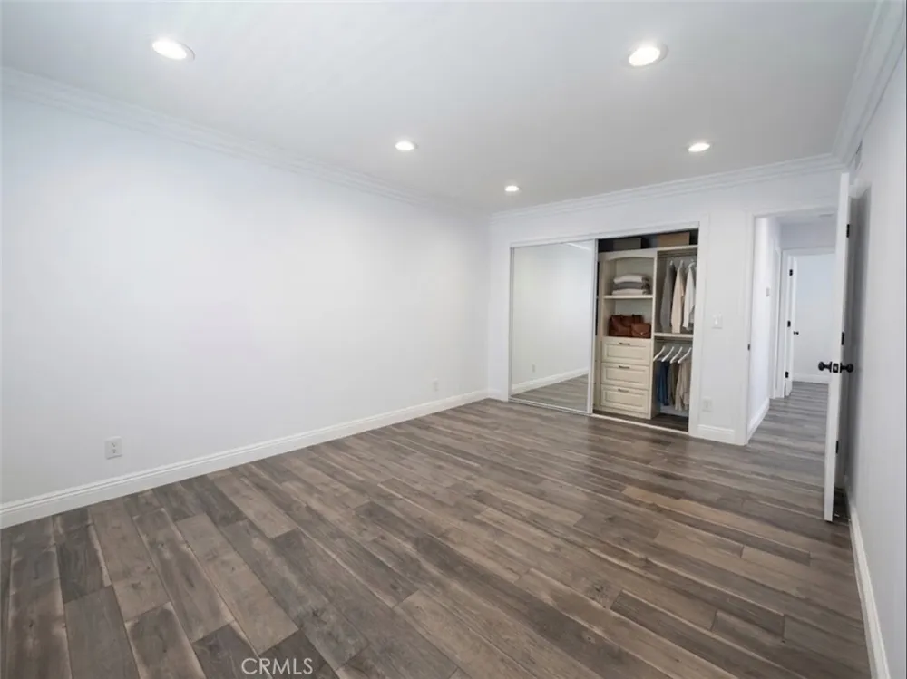 5354 Lindley #204 Los Angeles, CA 91316