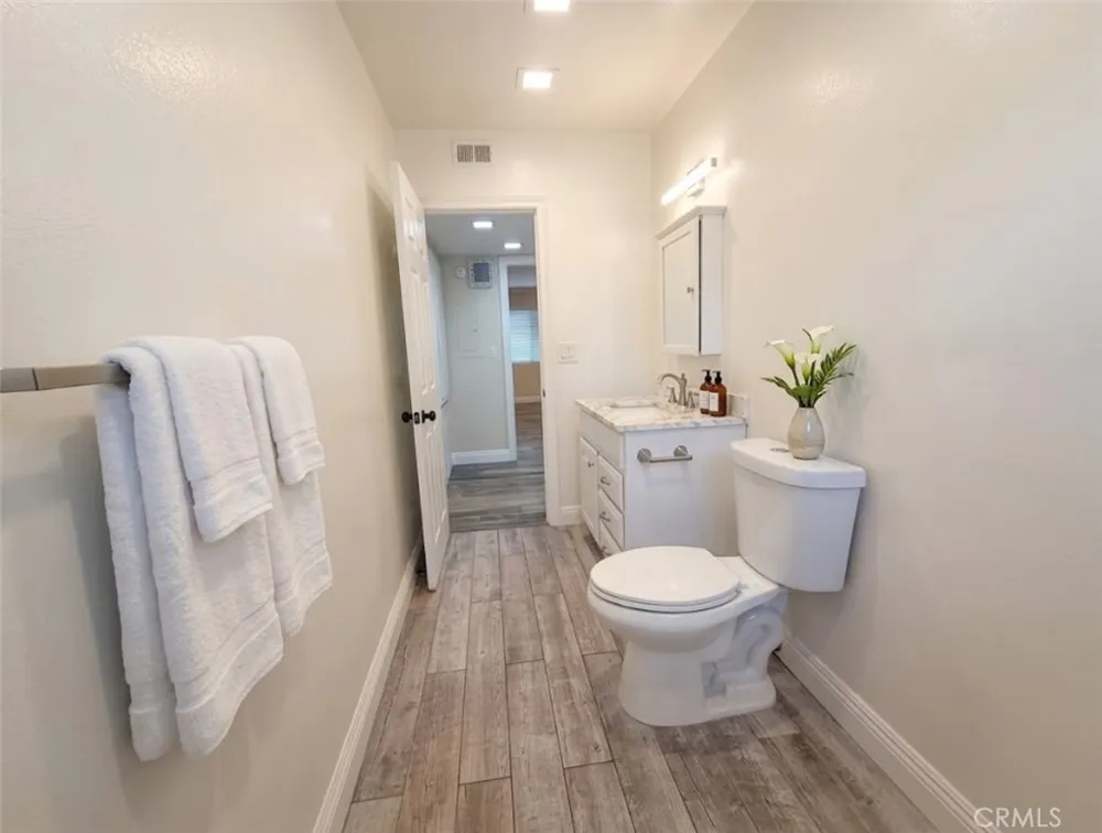 5354 Lindley #204 Los Angeles, CA 91316