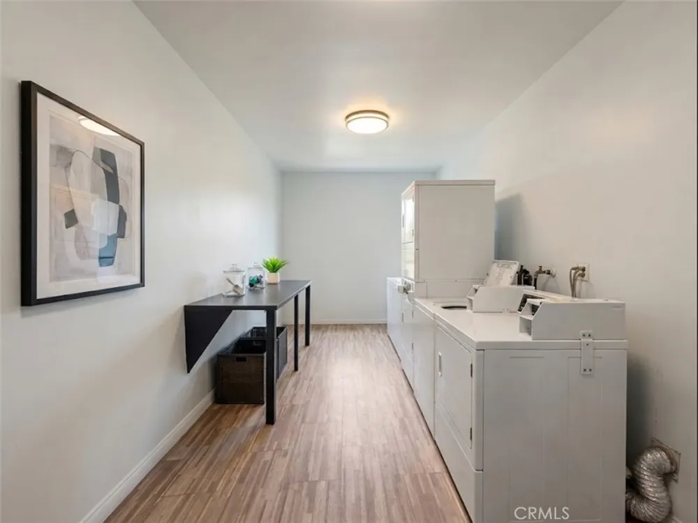 5354 Lindley #204 Los Angeles, CA 91316