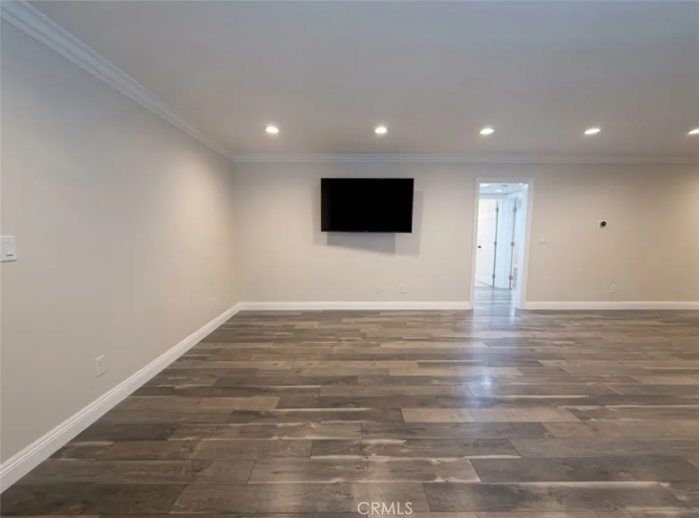 5354 Lindley #204 Los Angeles, CA 91316