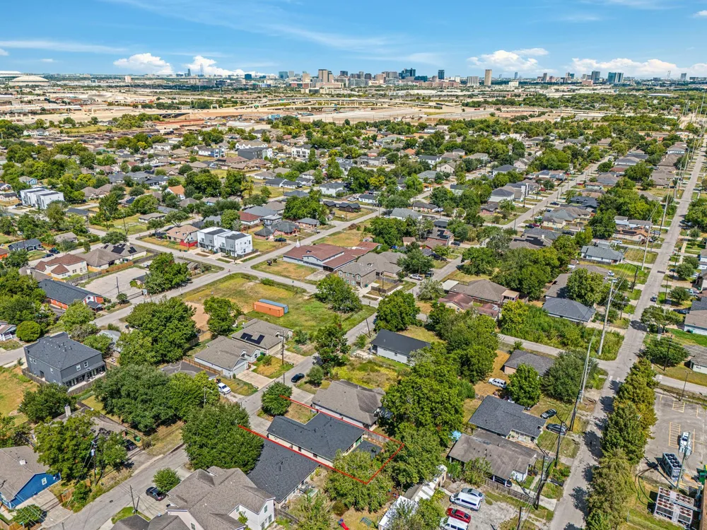 8421 Lawler Street Houston, TX 77051