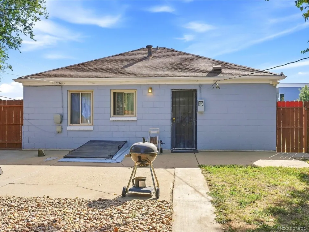 3445 Dahlia Street Denver, CO 80207