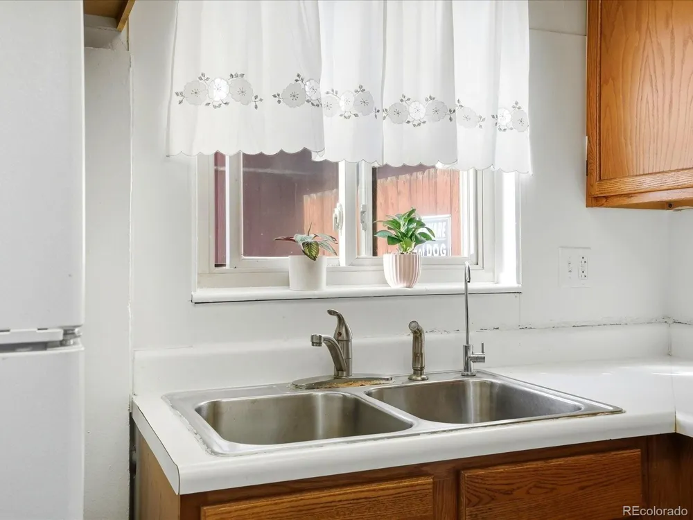 3445 Dahlia Street Denver, CO 80207