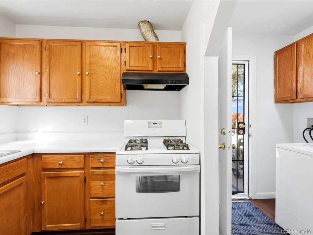 3445 Dahlia Street Denver, CO 80207
