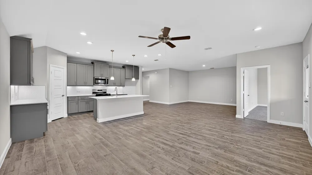 4225 CORNERSTONE CIRCLE Granbury, TX 76048