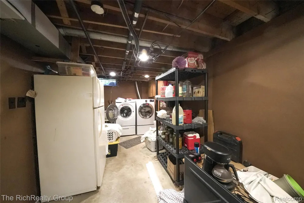30350 Quinkert Street Roseville City, MI 48066