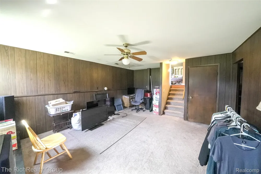 30350 Quinkert Street Roseville City, MI 48066