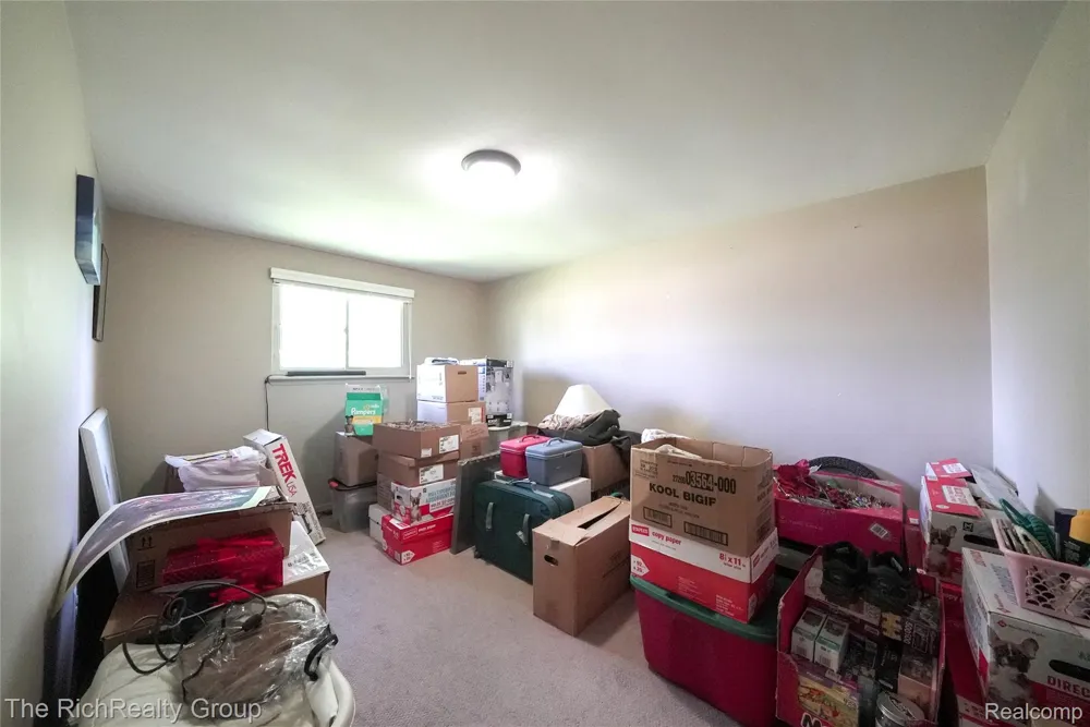 30350 Quinkert Street Roseville City, MI 48066