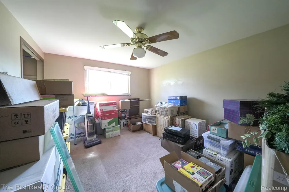 30350 Quinkert Street Roseville City, MI 48066