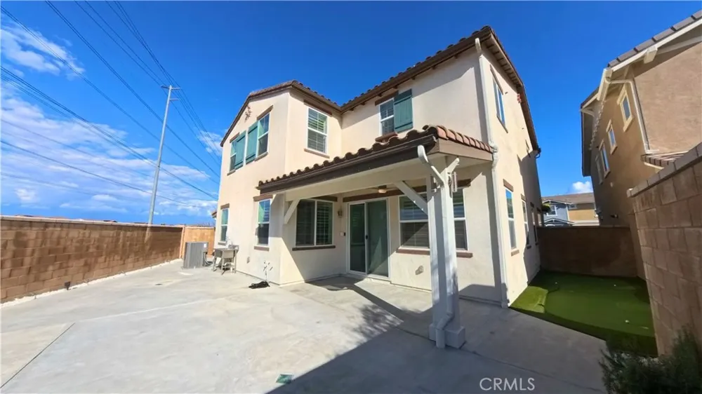 6035 Rio Bravo Eastvale, CA 92880