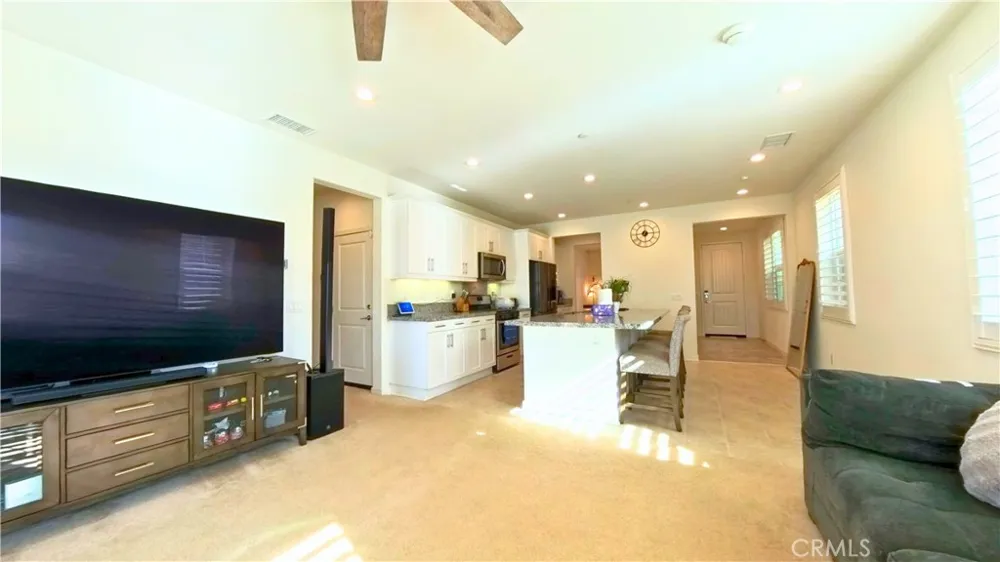 6035 Rio Bravo Eastvale, CA 92880