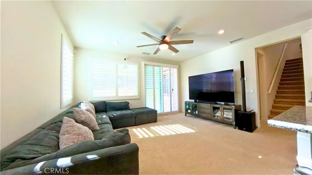 6035 Rio Bravo Eastvale, CA 92880