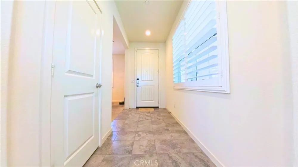 6035 Rio Bravo Eastvale, CA 92880