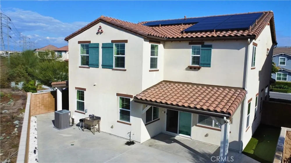 6035 Rio Bravo Eastvale, CA 92880