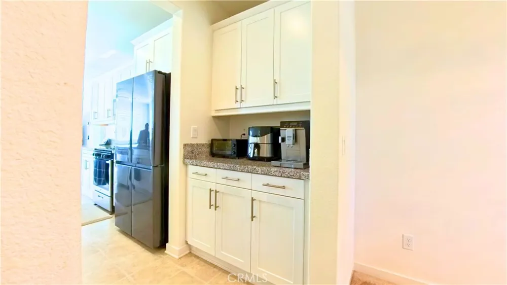 6035 Rio Bravo Eastvale, CA 92880