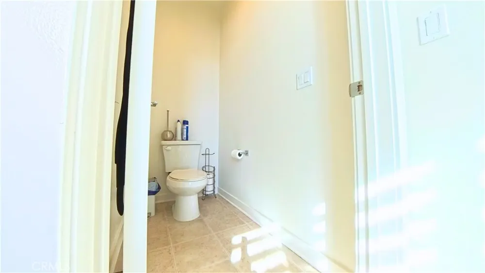 6035 Rio Bravo Eastvale, CA 92880