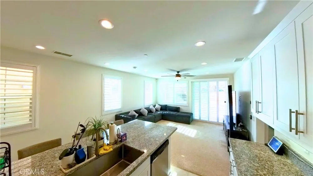 6035 Rio Bravo Eastvale, CA 92880