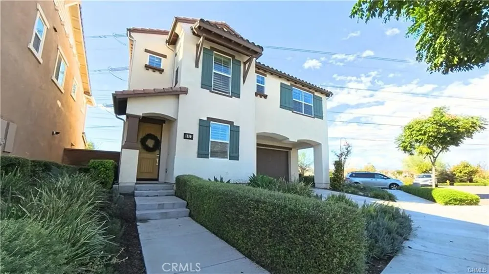 6035 Rio Bravo Eastvale, CA 92880