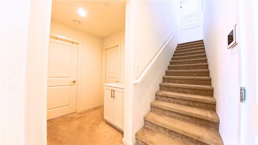 6035 Rio Bravo Eastvale, CA 92880