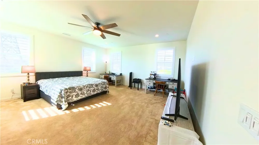 6035 Rio Bravo Eastvale, CA 92880
