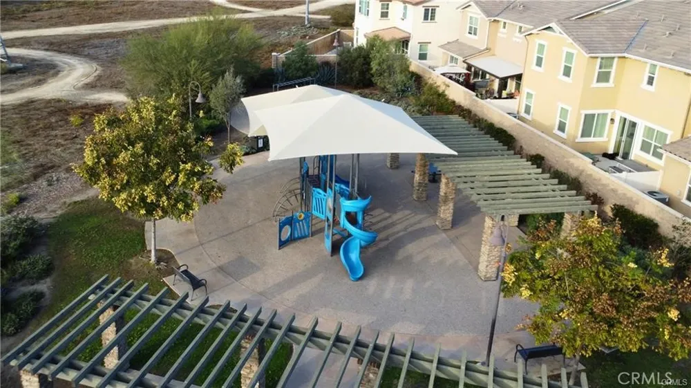 6035 Rio Bravo Eastvale, CA 92880