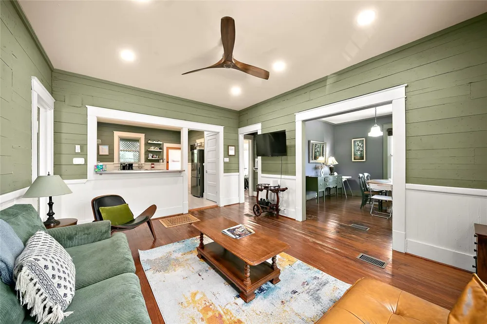 1112 17th Street Galveston, TX 77550